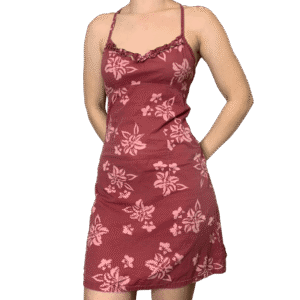 Robe bordeaux à fleurs